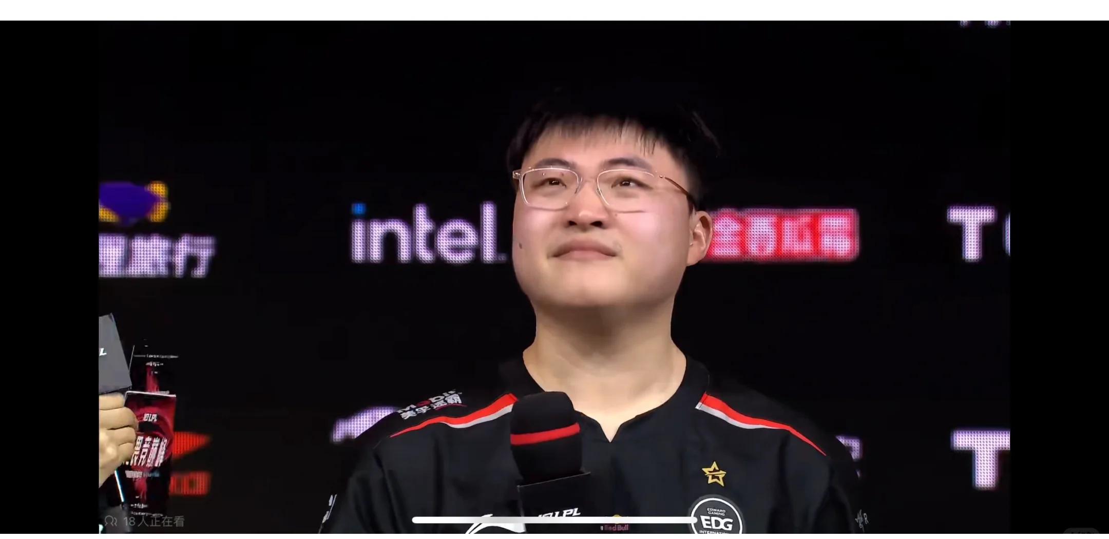 关于Uzi在独行侠比赛中伤愈复出，刷新纪录引发热议！的信息